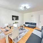 Paddington 2 Bedroom Cosy Apartment
